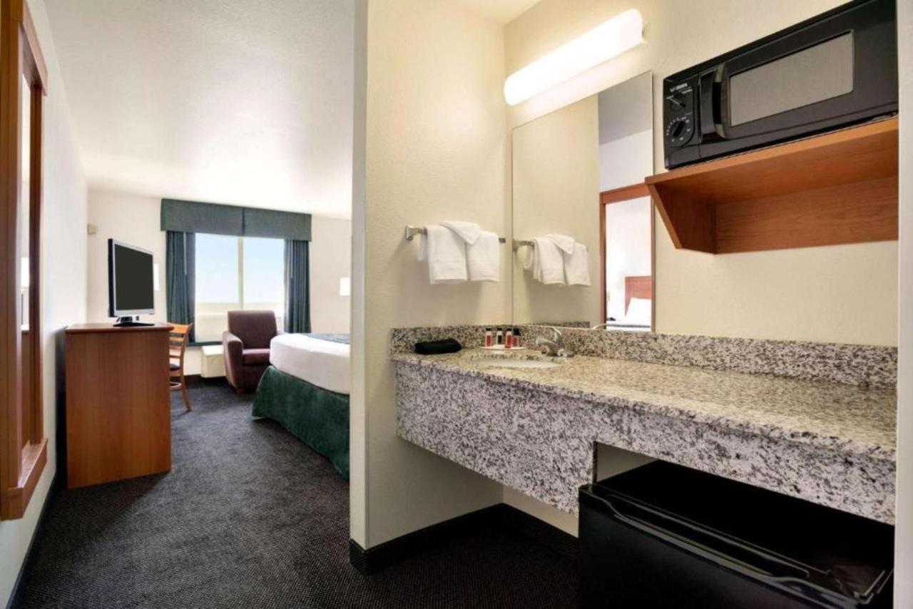 Travelodge By Wyndham Bill Wy Thunder Basin Ntl Grassland Exterior foto